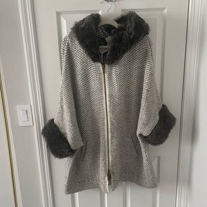 Knit coat with faux fur trim